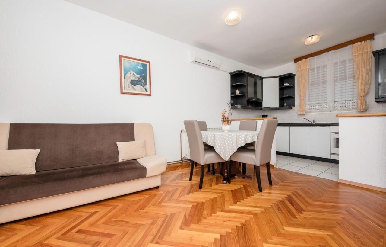 Apartments Stanicic Kampor Exterior photo